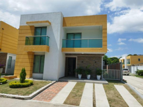 Bella casa en condominio Rivera Campestre